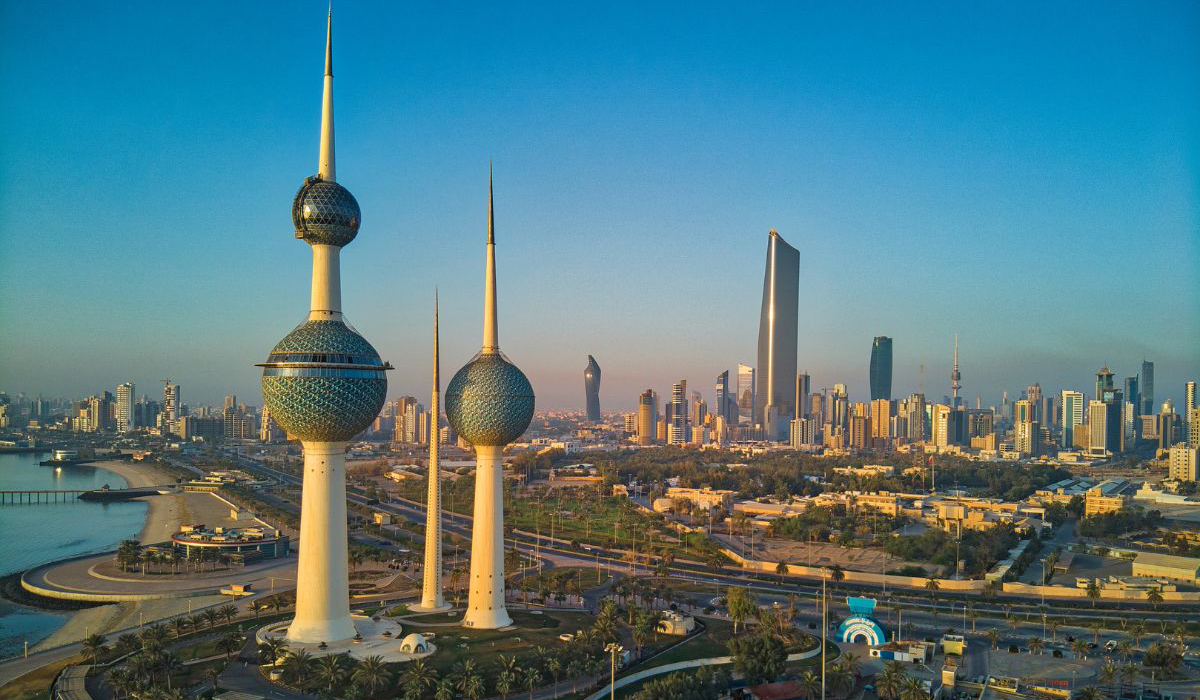 Kuwait plans to cancel 10,000 expat work permits